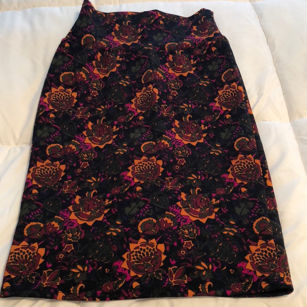 XS Lularoe Cassie Skirt